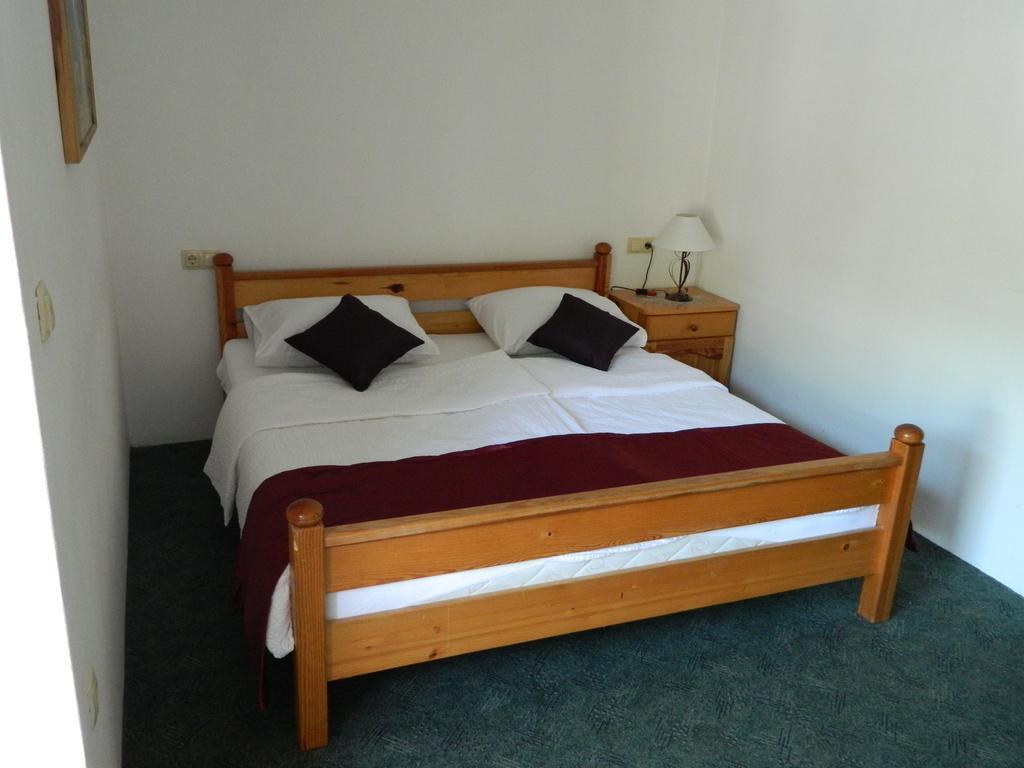 Motel Jelcic Чаплина Номер фото