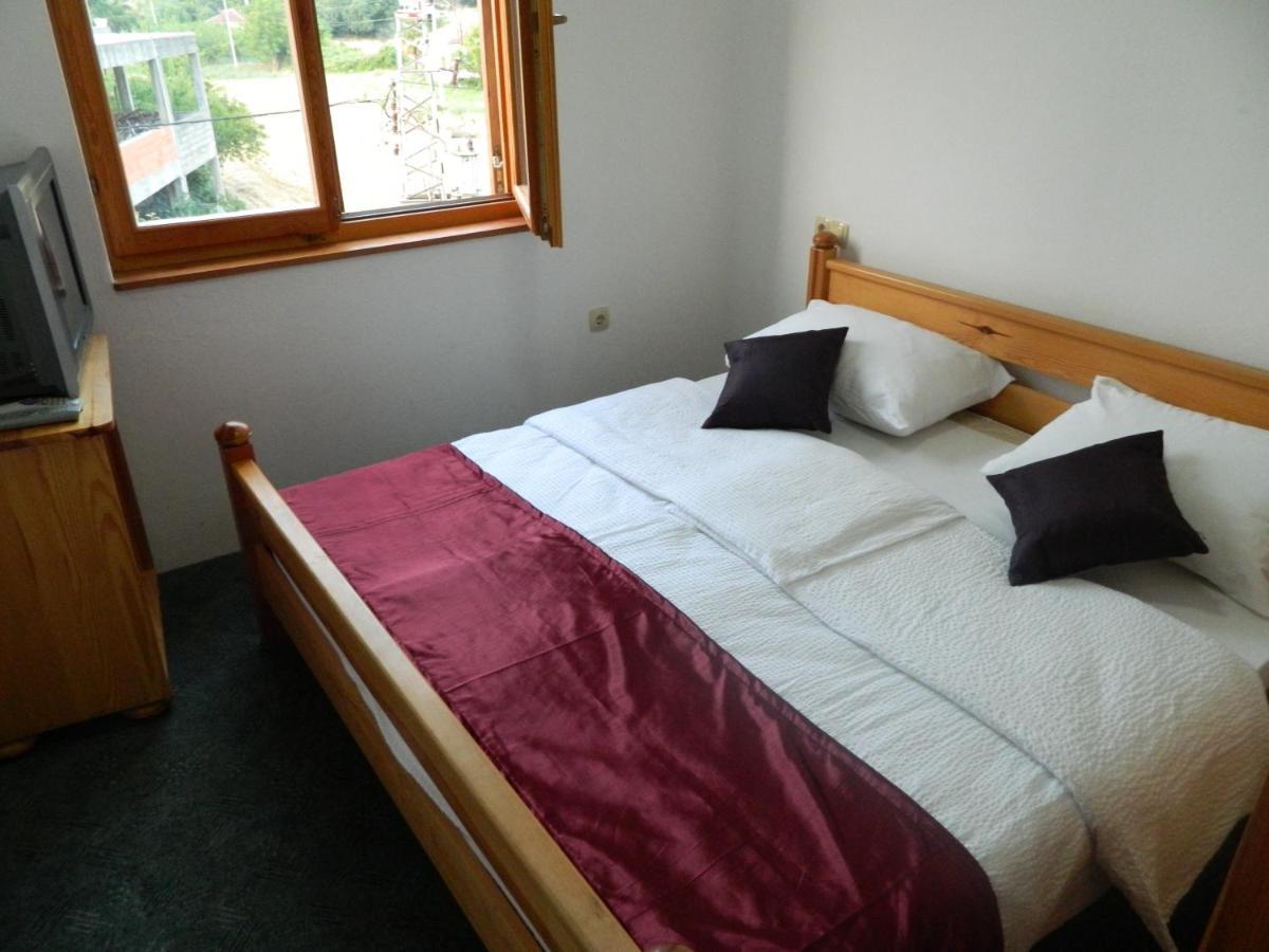 Motel Jelcic Чаплина Номер фото